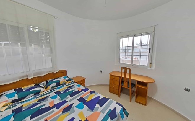 Resale - Villa -
Torrevieja - San Luis