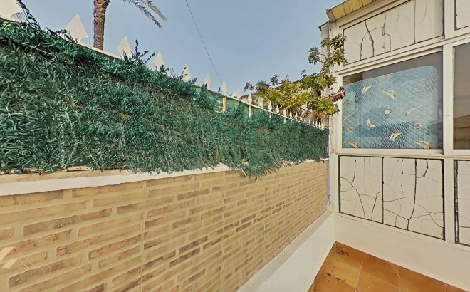 Resale - Villa -
Torrevieja - San Luis