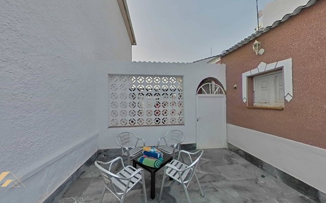 Resale - Villa -
Torrevieja - San Luis