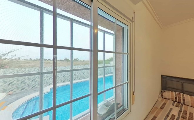 Resale - Villa -
Torrevieja - San Luis