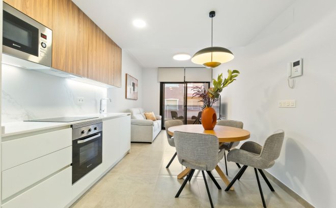 Resale - Apartment -
Torrevieja - Playa del Cura