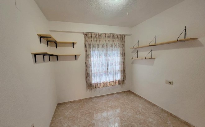 Resale - Penthouse -
Torrevieja - Playa de los Locos