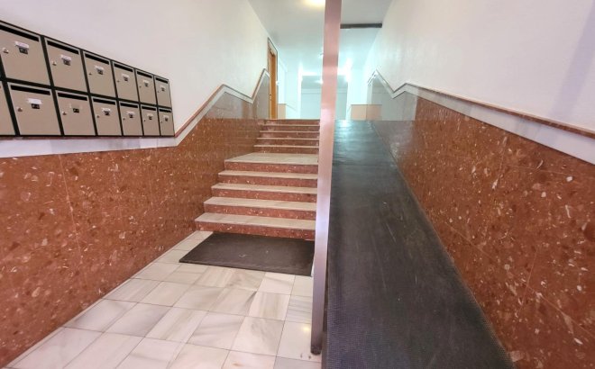 Resale - Penthouse -
Torrevieja - Playa de los Locos