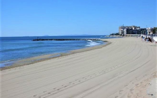 Resale - Penthouse -
Torrevieja - Playa de los Locos