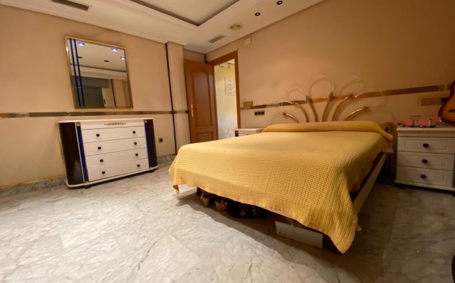 Revente - Penthouse -
Torrevieja - Costa Blanca