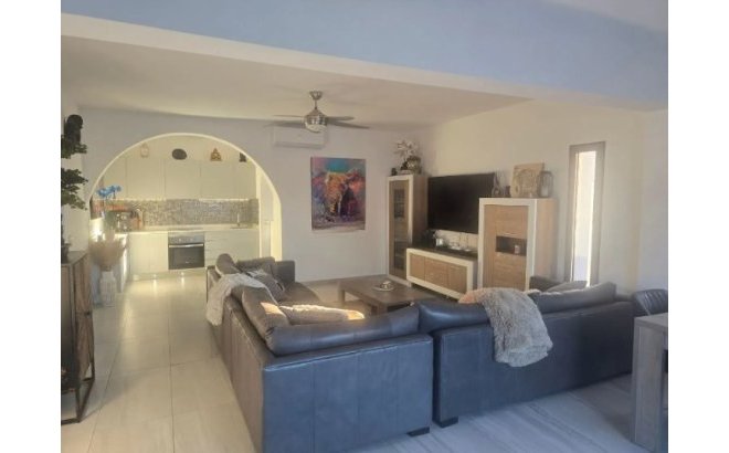 Resale - Villa -
Rojales - Inland