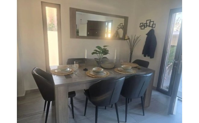 Resale - Villa -
Rojales - Inland