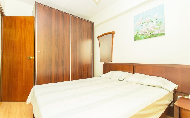 Herverkoop - Appartement -
Torrevieja - Centro-Muelle Pesquero