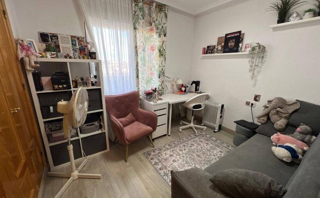 Resale - Apartment -
Torrevieja - Aguas Nuevas