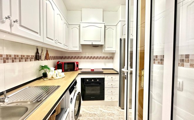 Resale - Apartment -
Torrevieja - Centro