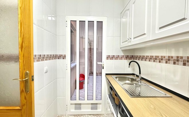 Resale - Apartment -
Torrevieja - Centro