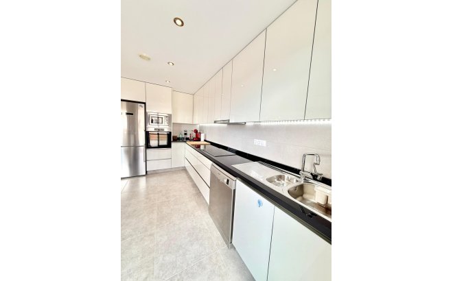 Herverkoop - Appartement -
Orihuela Costa - Villamartín-las Filipinas