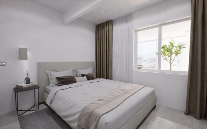 Resale - Apartment -
Torrevieja - Paseo Maritimo