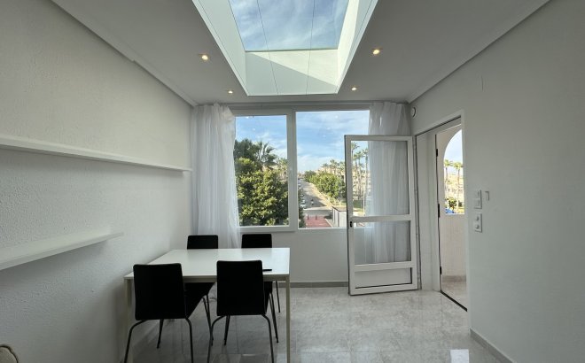 Herverkoop - Dúplex -
La Mata - Costa Blanca