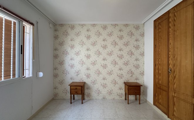 Herverkoop - Dúplex -
La Mata - Costa Blanca