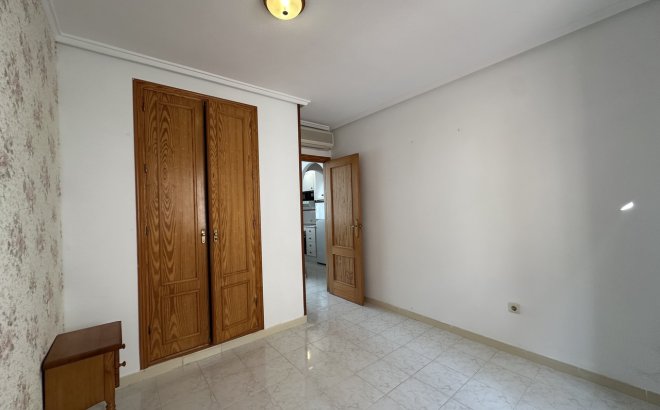 Herverkoop - Dúplex -
La Mata - Costa Blanca