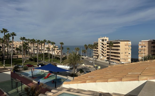 Herverkoop - Dúplex -
La Mata - Costa Blanca