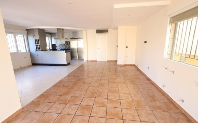 Herverkoop - Villa -
Orihuela Costa - Costa Blanca