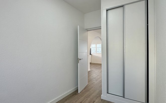 Herverkoop - Bungalow -
Orihuela Costa - Costa Blanca