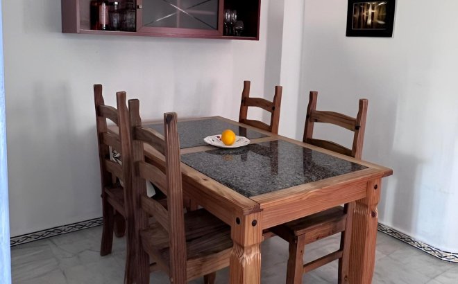 Herverkoop - Appartement -
Torrevieja - Playa de los Locos