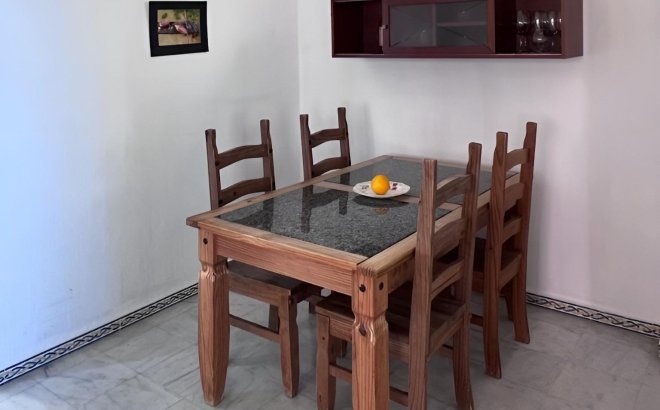 Herverkoop - Appartement -
Torrevieja - Playa de los Locos