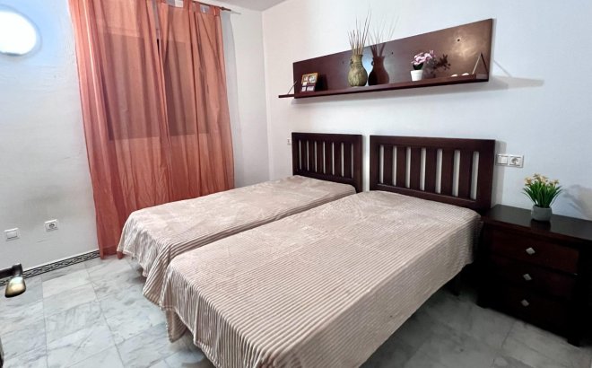 Herverkoop - Appartement -
Torrevieja - Playa de los Locos