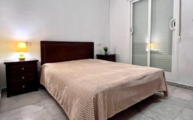 Herverkoop - Appartement -
Torrevieja - Playa de los Locos