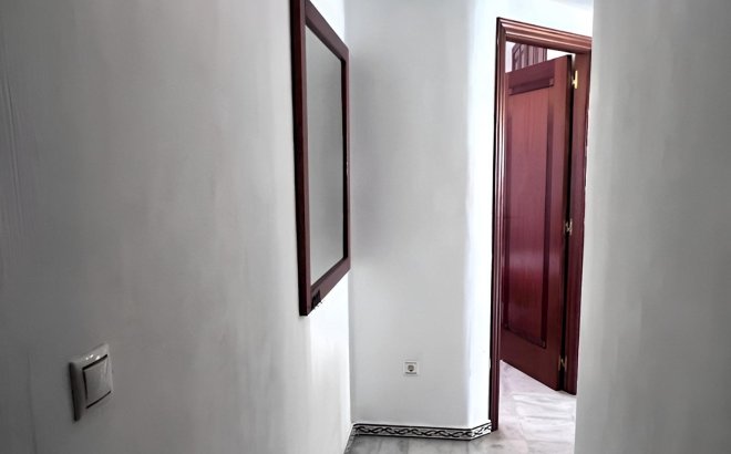 Herverkoop - Appartement -
Torrevieja - Playa de los Locos