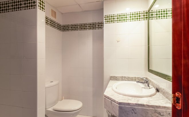 Revente - Appartement -
Torrevieja - Playa de los Locos