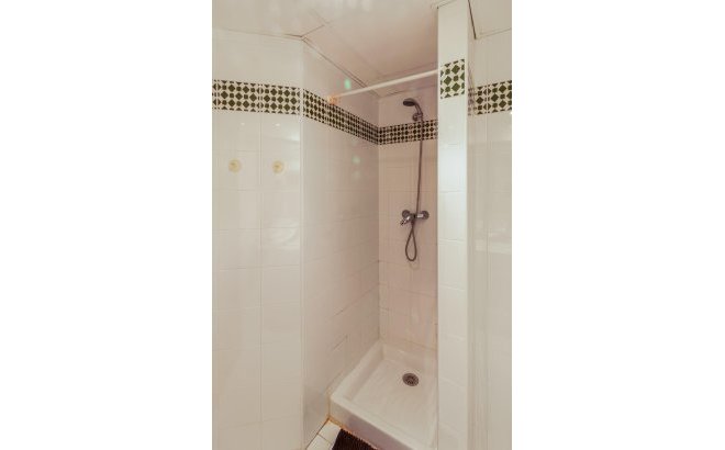 Revente - Appartement -
Torrevieja - Playa de los Locos