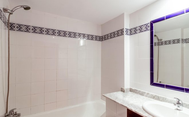 Revente - Appartement -
Torrevieja - Playa de los Locos