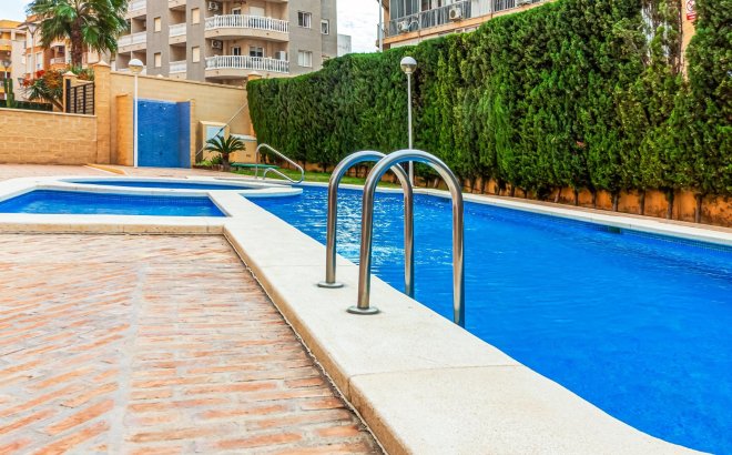 Revente - Appartement -
Torrevieja - Playa de los Locos