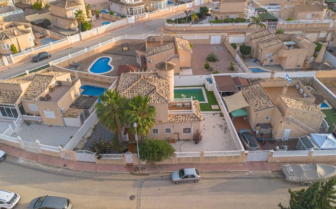 Revente - Villa -
Ciudad Quesada