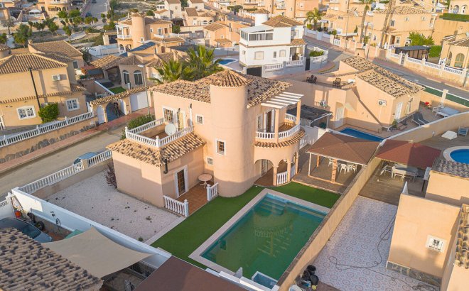 Revente - Villa -
Ciudad Quesada