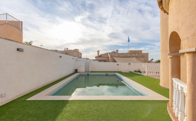 Revente - Villa -
Ciudad Quesada