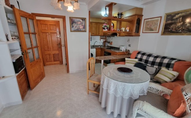 Herverkoop - Appartement -
Torrevieja - Playa del Cura