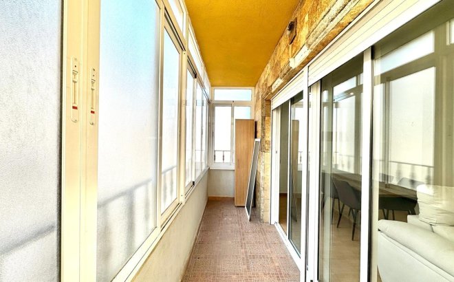 Resale - Apartment -
Torrevieja - Centro