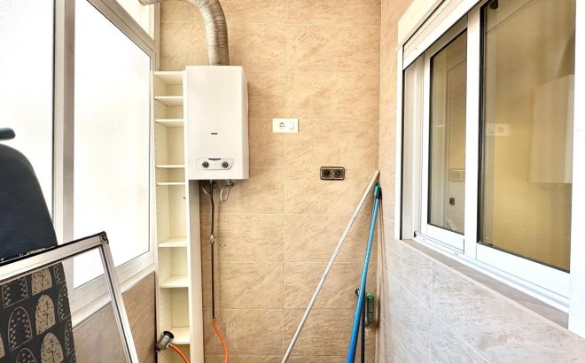 Resale - Apartment -
Torrevieja - Centro