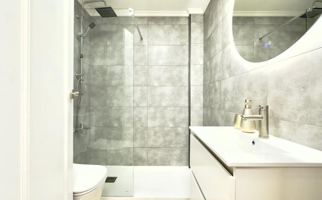 Herverkoop - Appartement -
Torrevieja - Centro