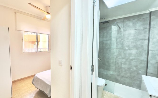 Herverkoop - Appartement -
Torrevieja - Centro