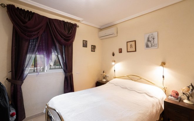 Resale - Town House -
Orihuela Costa - Los Dolses