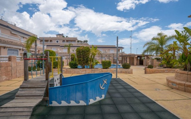 Resale - Town House -
Orihuela Costa - Los Dolses