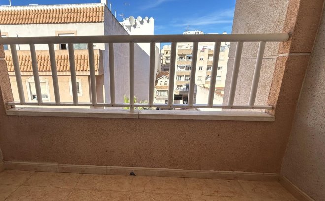 Revente - Appartement -
Torrevieja - El Molino