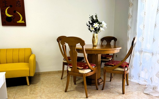 Revente - Appartement -
Torrevieja - El Molino