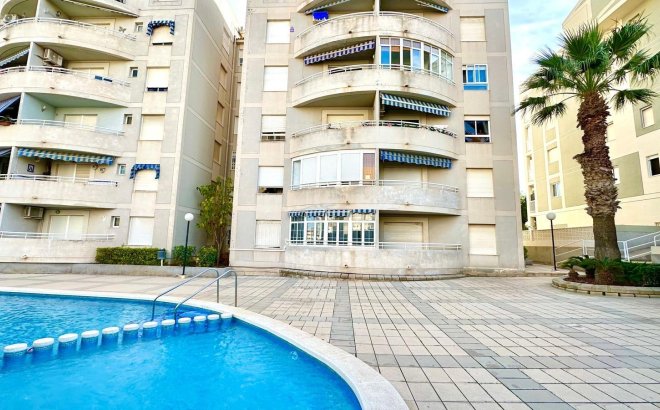 Herverkoop - Appartement -
Torrevieja - Playa del Cura