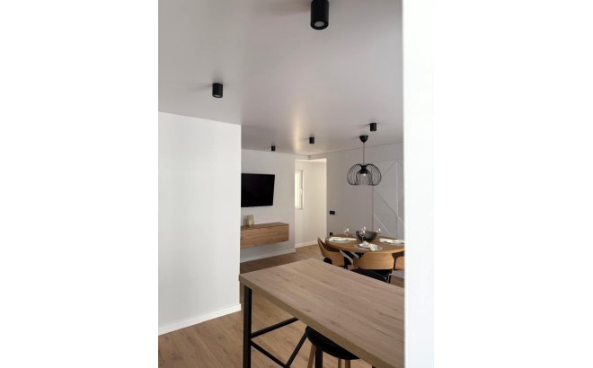 Revente - Appartement -
Torrevieja - Paseo Maritimo