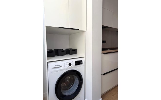 Revente - Appartement -
Torrevieja - Paseo Maritimo