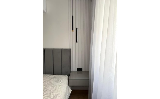 Revente - Appartement -
Torrevieja - Paseo Maritimo