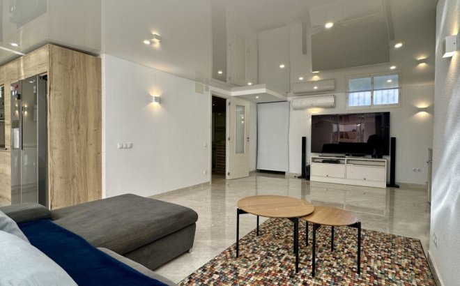 Resale - Villa -
Orihuela Costa - Costa Blanca