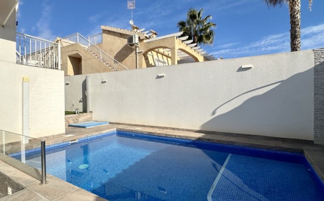 Resale - Villa -
Orihuela Costa - Costa Blanca